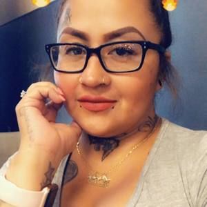 Meet your Posher, Beatriz